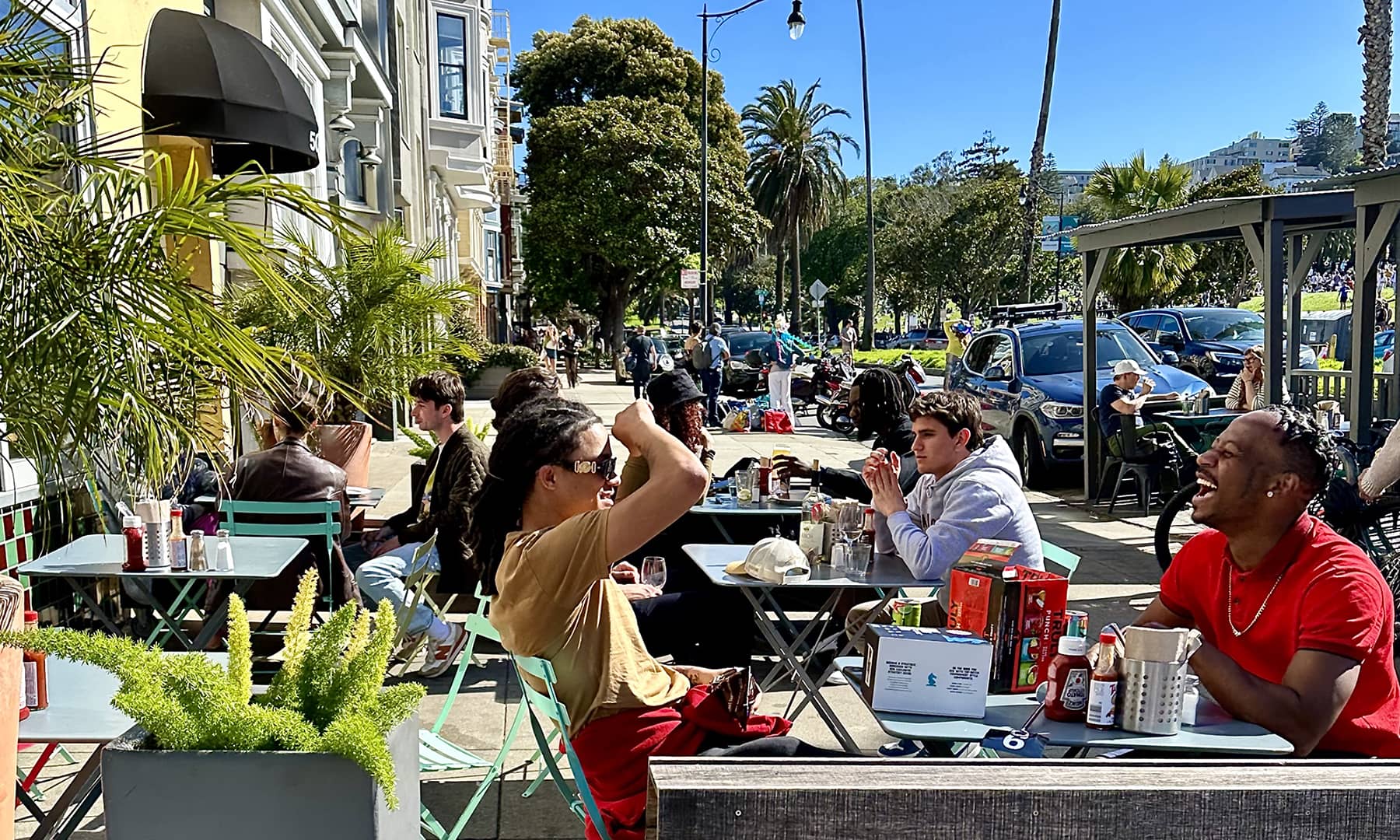 dolores-park-cafe-patio